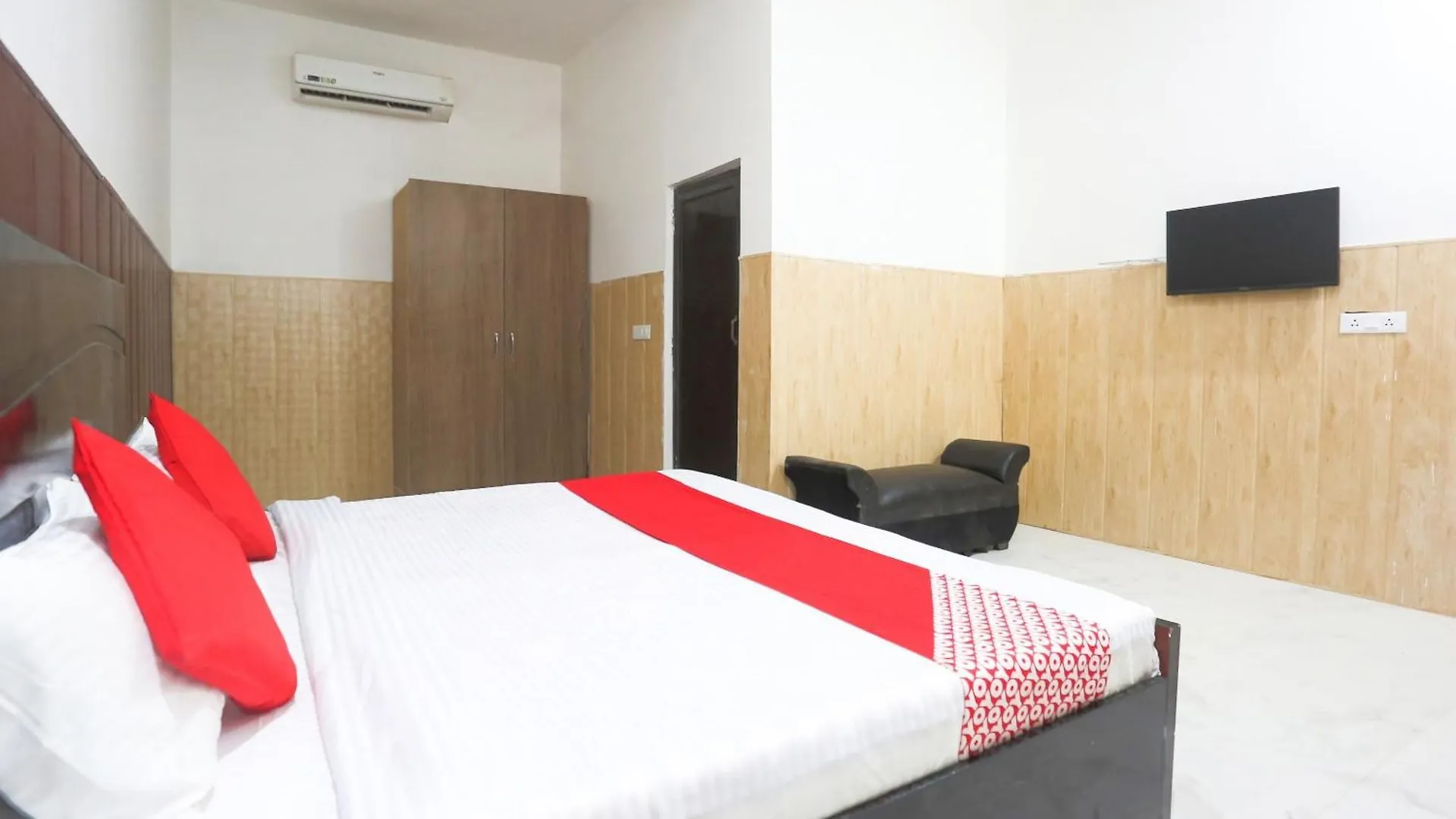 Hotel O Mayur Hotel Delhi